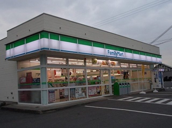 ファミリーマート　草津青地店まで300m