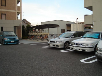 【駐車場】