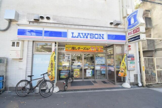 ローソン 南堀江三丁目店まで210m