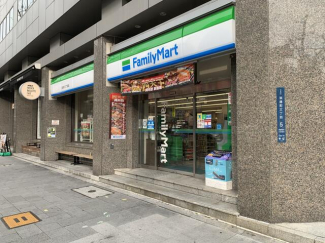 ファミリーマート淡路町三丁目店まで165m