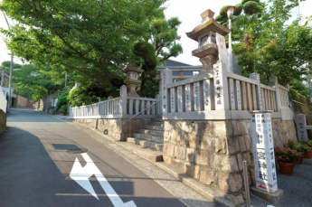 ステューディオ北野南側にある一宮神社になります。