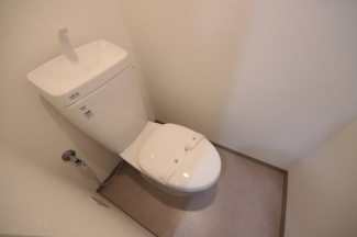 シンプルで使いやすいトイレです