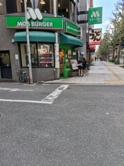 モスバーガー森ノ宮店まで355m