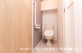 ゆったりとした空間のトイレです