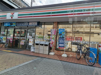 セブンイレブン大阪三泉市場通店まで434m