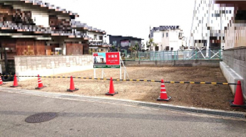 車の出庫・駐車がしやすいです。