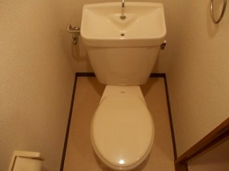 シンプルで使いやすいトイレです