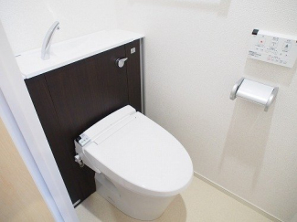 シンプルで使いやすいトイレです