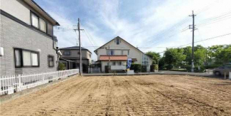 南西角地　更地　建築条件なし売り土地　整形地