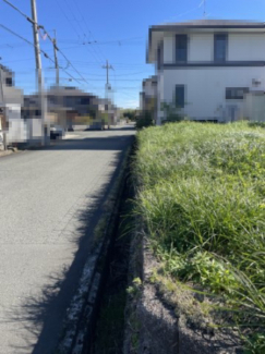 【前面道路含む現地写真】