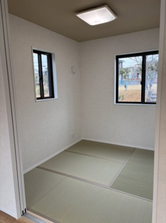 柔らかい畳が心地よい和室