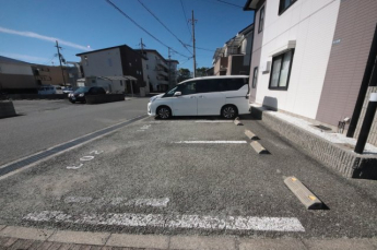 駐車場に車を止められます