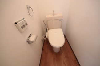 シンプルで使いやすいトイレです