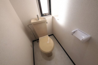 シンプルで使いやすいトイレです