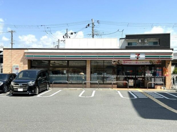 セブンイレブン吹田泉町２丁目店まで542m