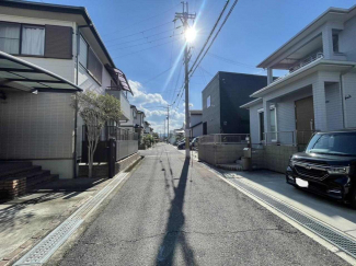 前面道路です