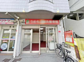 カーサビアンカ　１階路面店２６．４５㎡　長居駅約８分　前面ガラス張りの画像