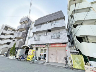 カーサビアンカ　１階路面店２６．４５㎡　長居駅約８分　前面ガラス張りの画像