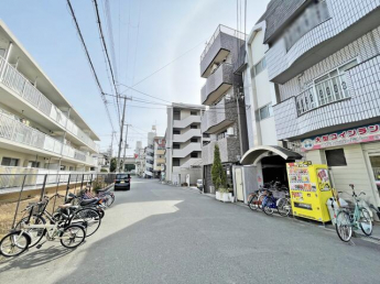 カーサビアンカ　１階路面店２６．４５㎡　長居駅約８分　前面ガラス張りの画像