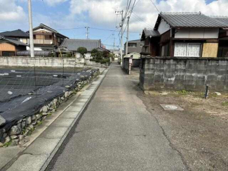 車通りは少ないため、毎日の通勤、駐車も問題ありません。