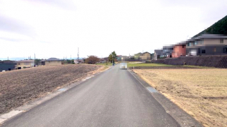 【前面道路含む現地写真】