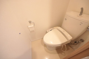 コンパクトで使いやすいトイレです