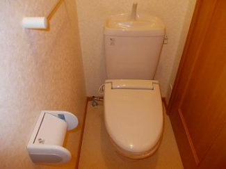 清潔感のあるトイレです