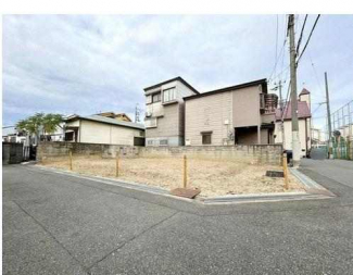 南東角地　更地　整形地　建築条件なし売り土地