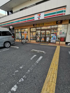 セブンイレブン大阪千島３丁目店まで366m