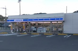 ローソン松山南吉田町店まで835m