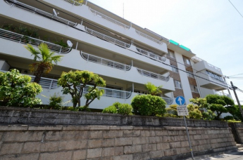 芦屋パレスハイツ北館の画像