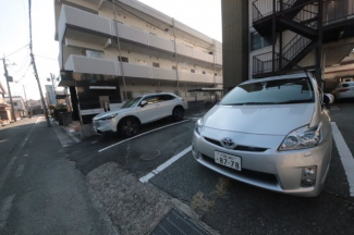 駐車場完備です