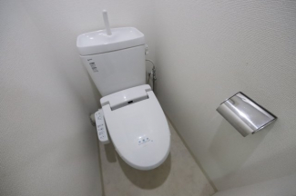 清潔感のあるトイレです