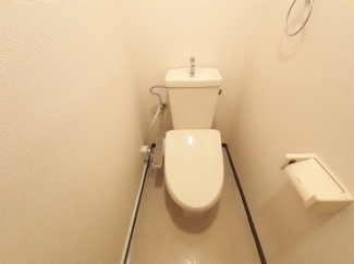 清潔感のあるトイレです