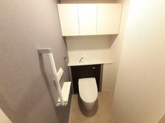 コンパクトで使いやすいトイレです