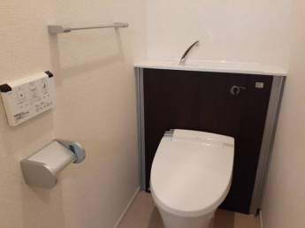 コンパクトで使いやすいトイレです