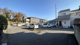 藤井寺市青山２丁目の駐車場の画像