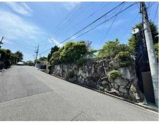 整形地　南東向き　建築条件なし売り土地　古家あり