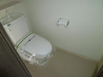 ゆったりとした空間のトイレです