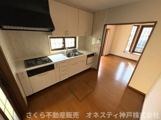 作業がしやすい広々としたキッチンスペースです。