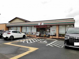 セブンイレブン　三木加佐店まで180m