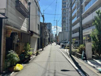 現地、前面道路