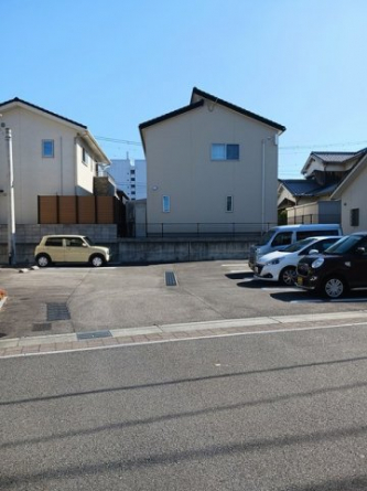 駐車場に車を止められます