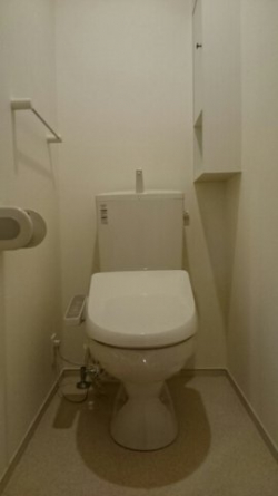 ゆったりとした空間のトイレです