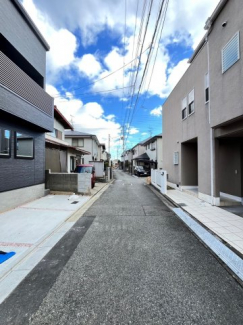 【前面道路含む現地写真】