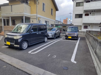 【駐車場】