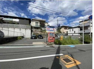 更地　南向き　整形地　現況駐車場　建築条件なし売り土地