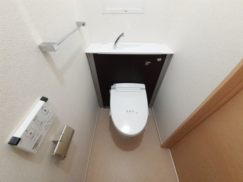 ゆったりとした空間のトイレです