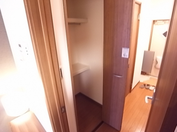 ※同建物別部屋の参考写真です。