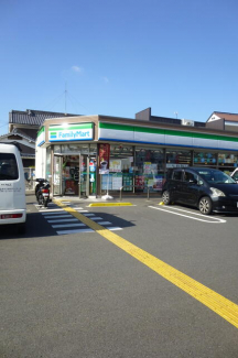 ファミリーマート法善寺駅東店まで260m